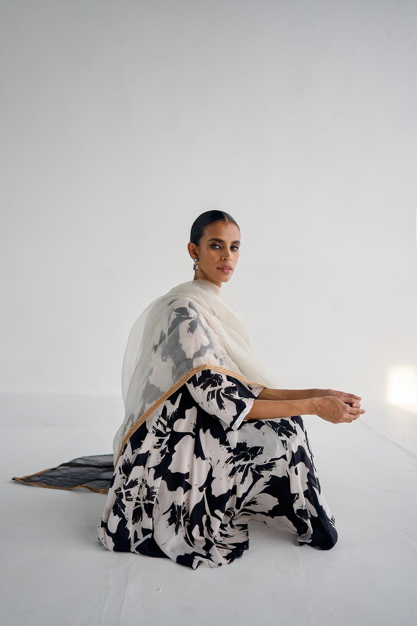 BLACK ANARKALI SET - Esha Arora