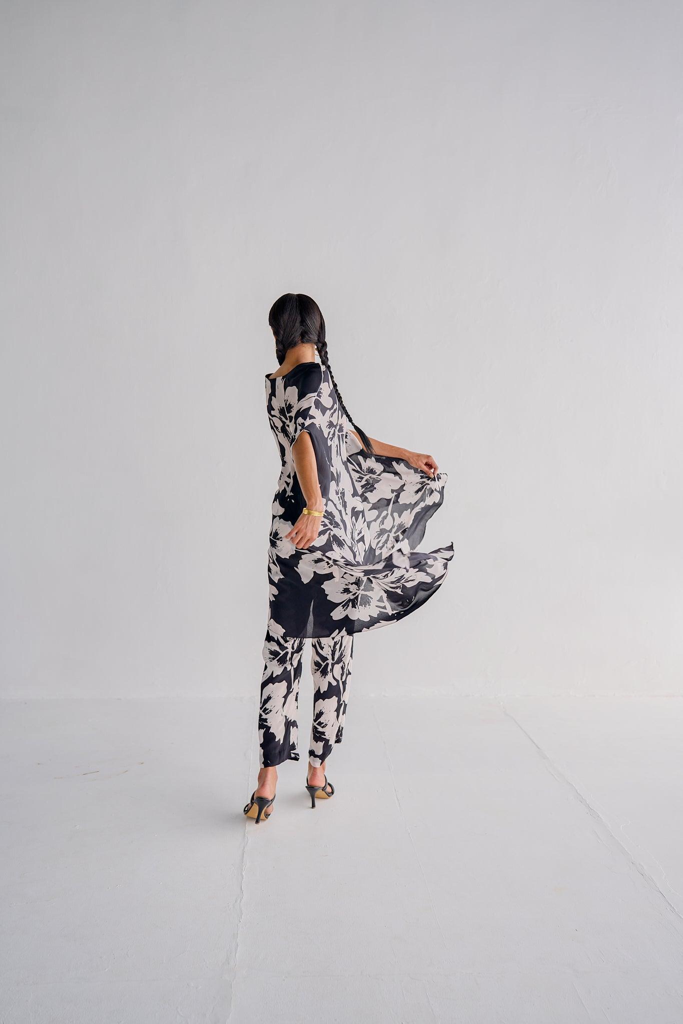 BLACK CAPE PANTS - Esha Arora