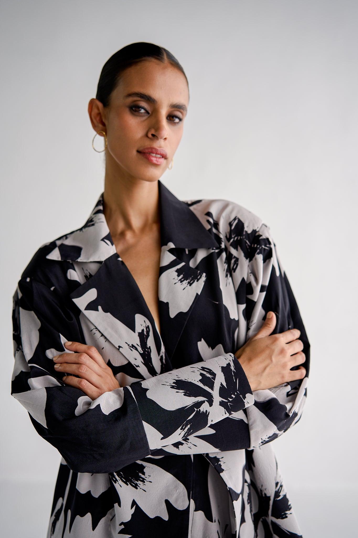BLACK JACKET AND PANTS - Esha Arora