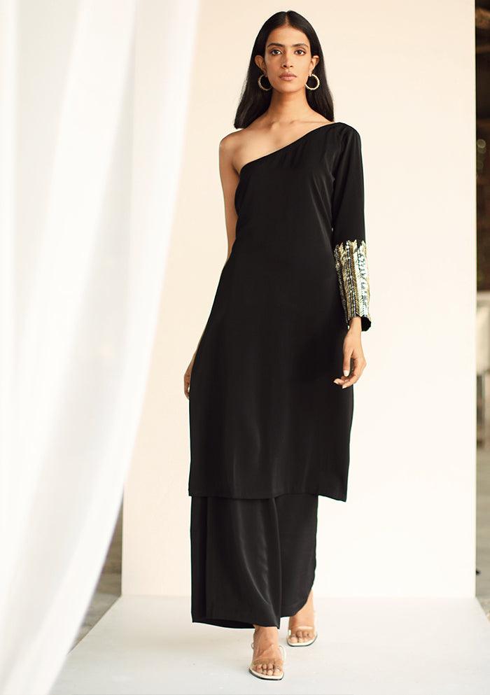 BLACK LILY - Esha Arora