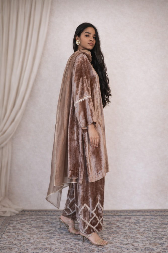 BROWN KURTA SET - Coord set