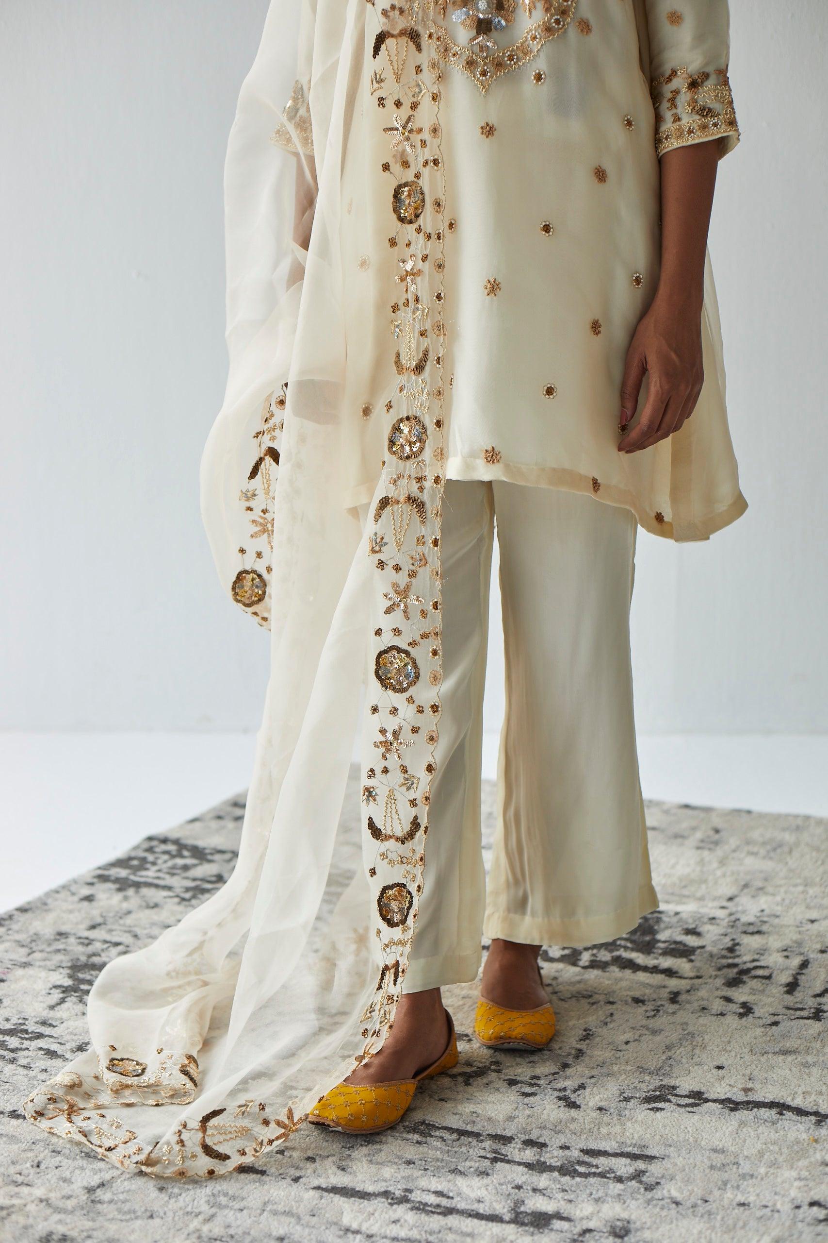 IVORY SUIT - Esha Arora