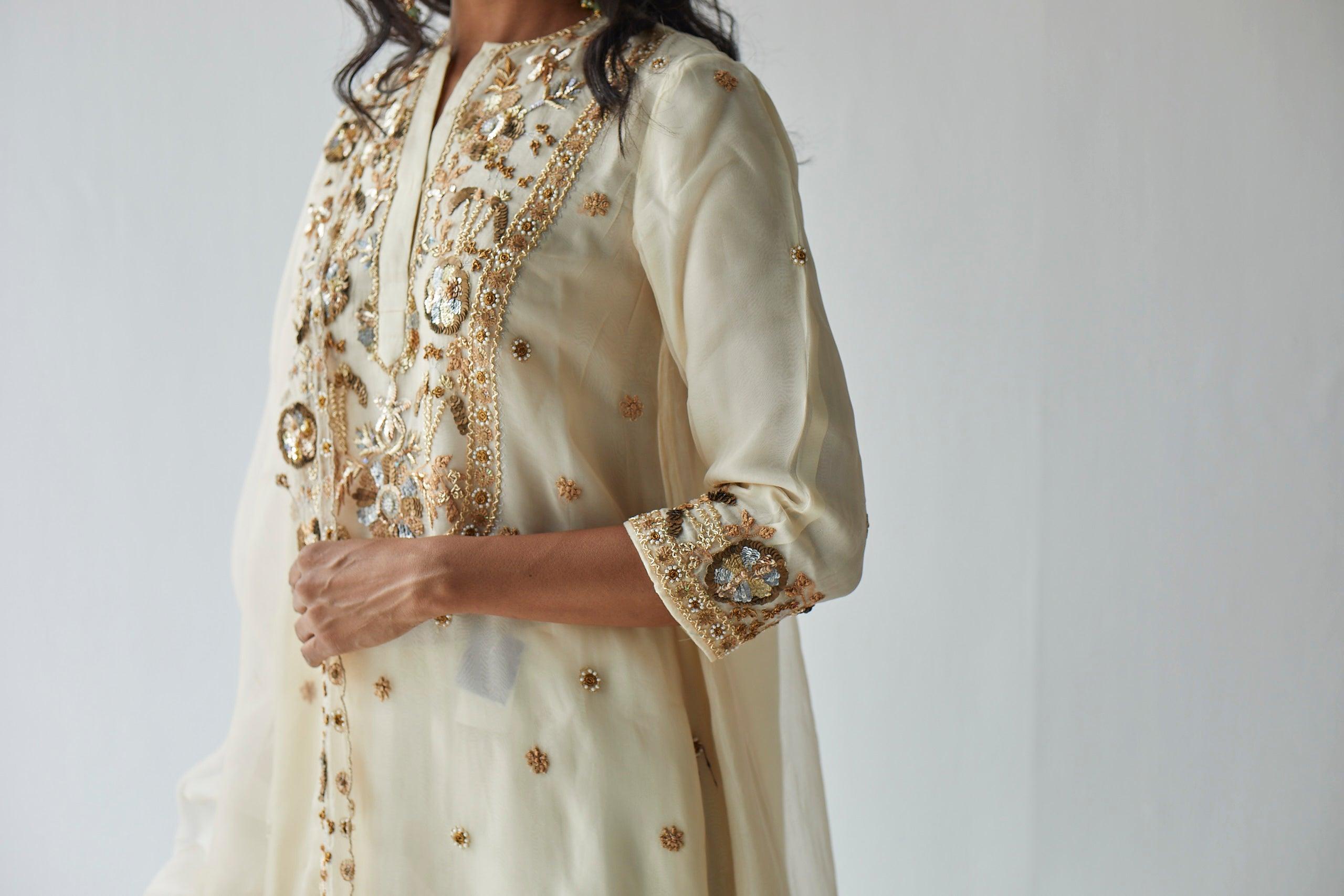 IVORY SUIT - Esha Arora