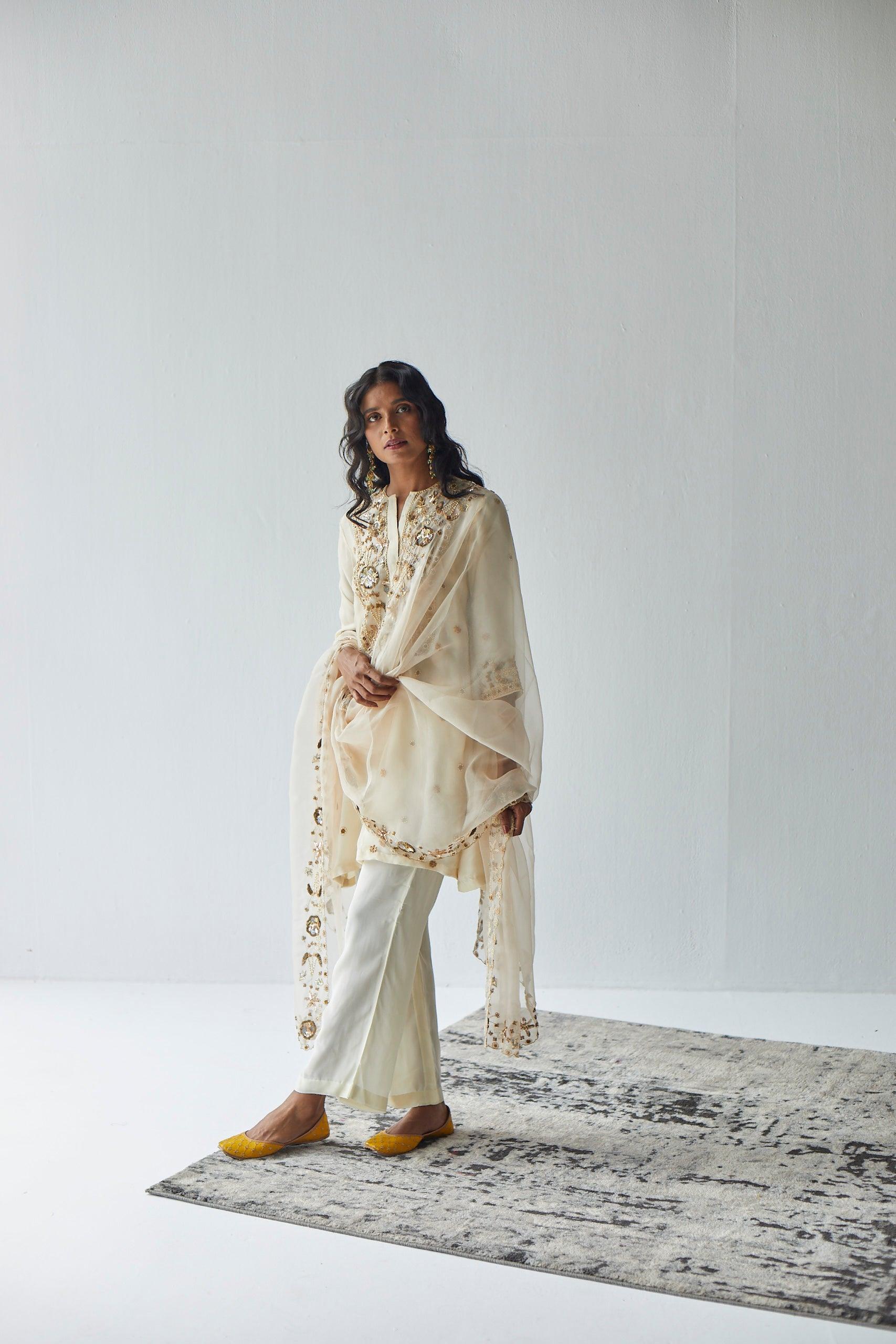 IVORY SUIT - Esha Arora