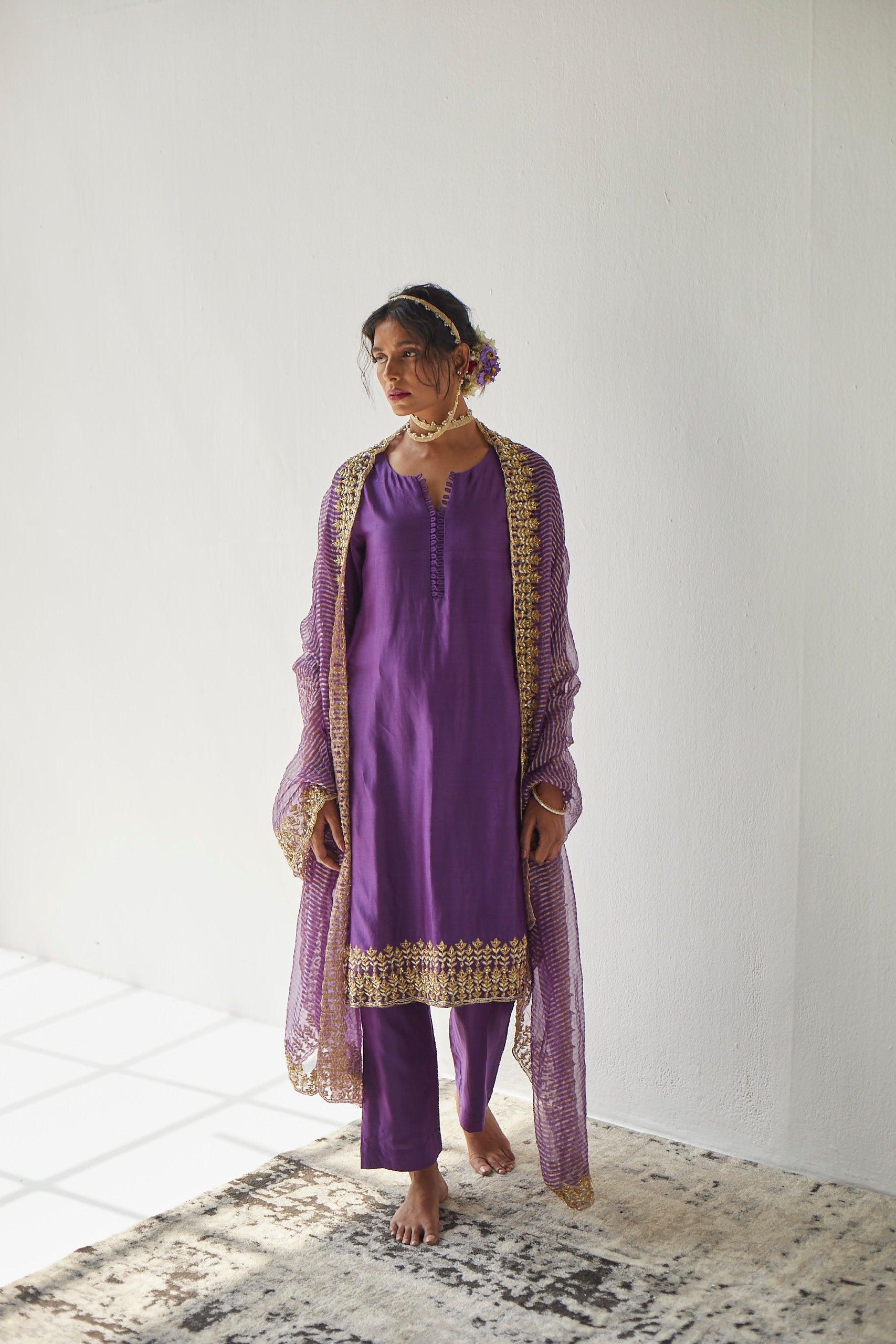 PURPLE SUIT - Esha Arora