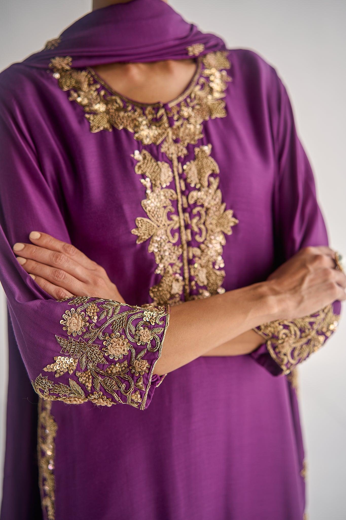 PURPLE SUIT - Esha Arora