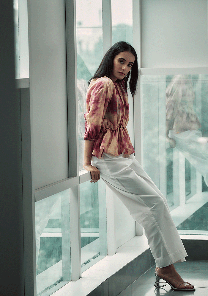 ZOE - Esha Arora