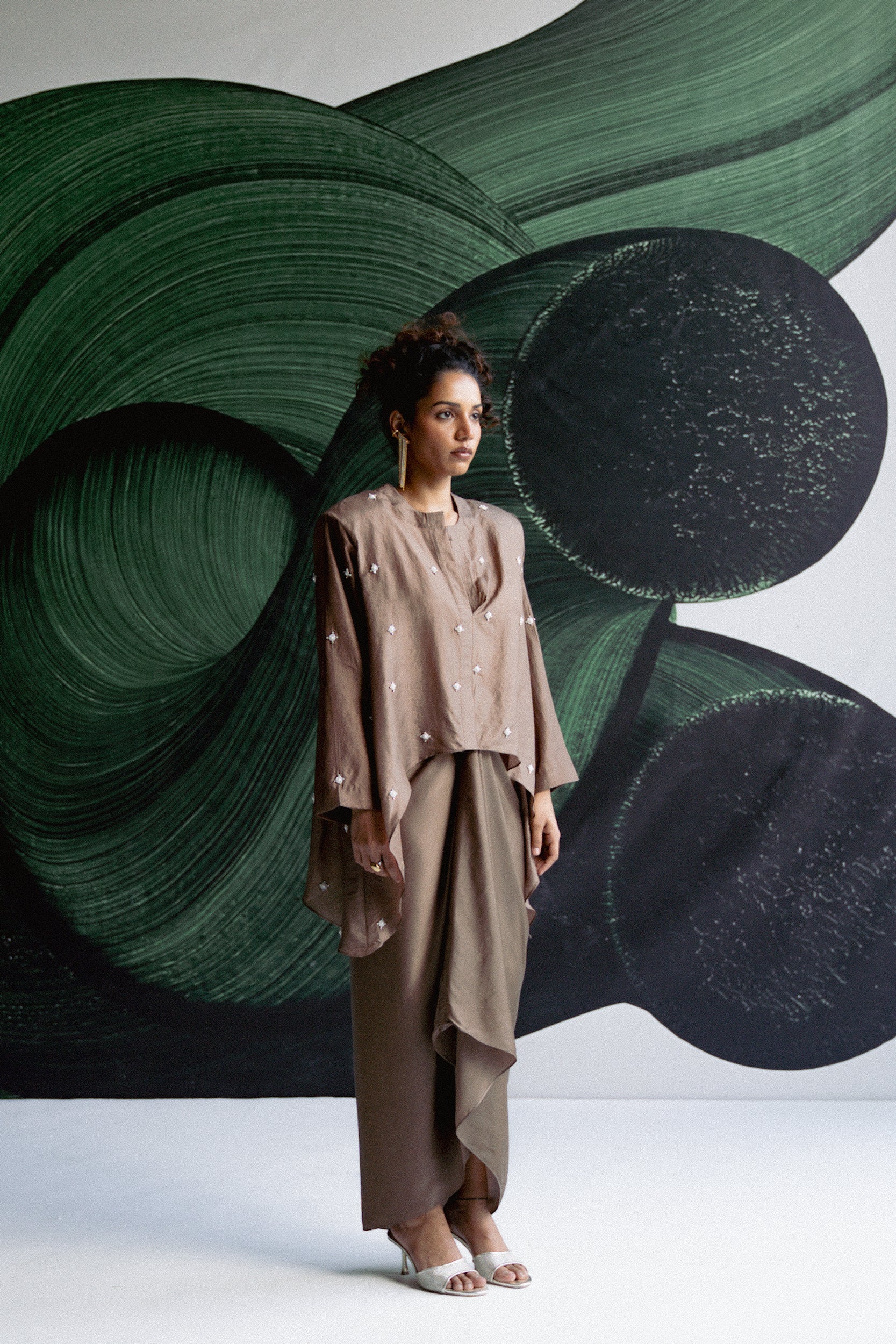 TAUPE SKIRT SET