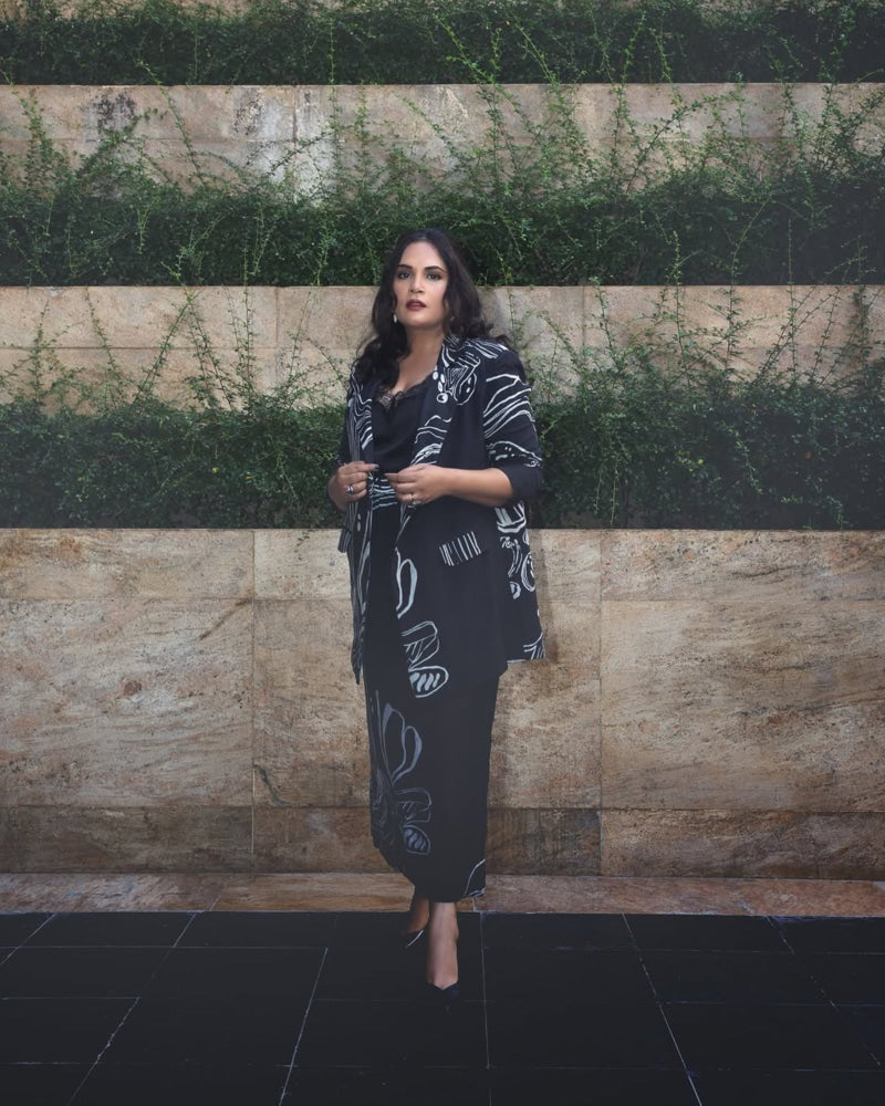 BLACK BLAZER WITH SHEER SKIRT - blazer set