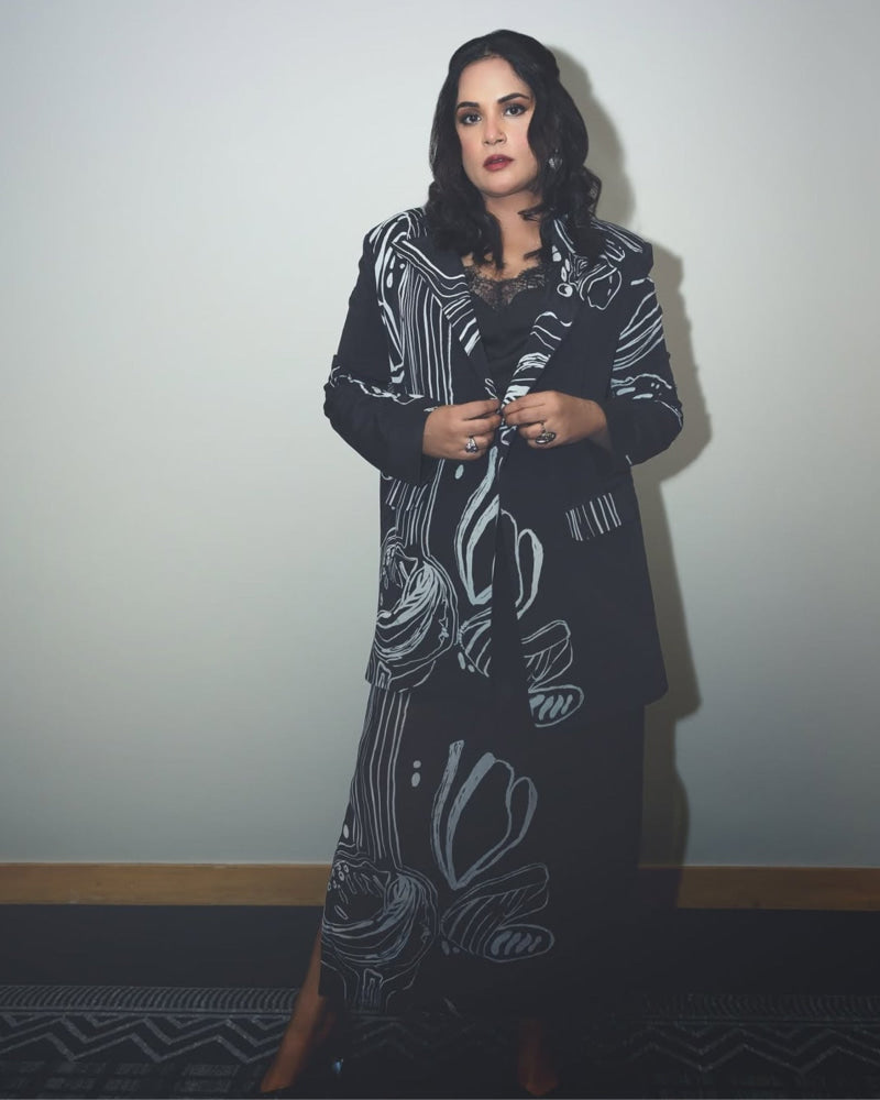 BLACK BLAZER WITH SHEER SKIRT - blazer set