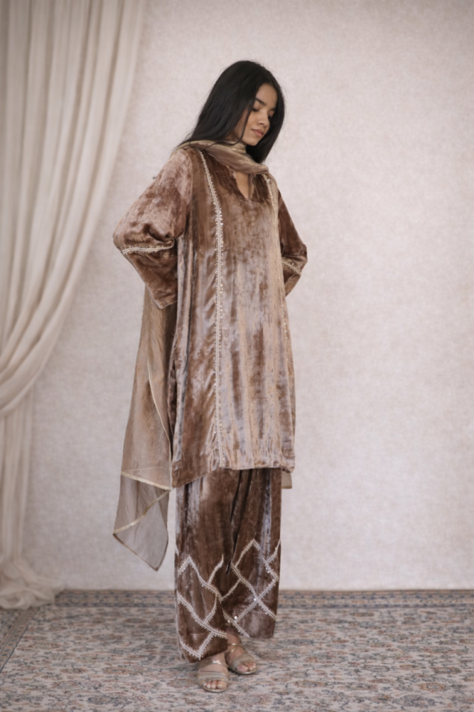 BROWN KURTA SET - Coord set