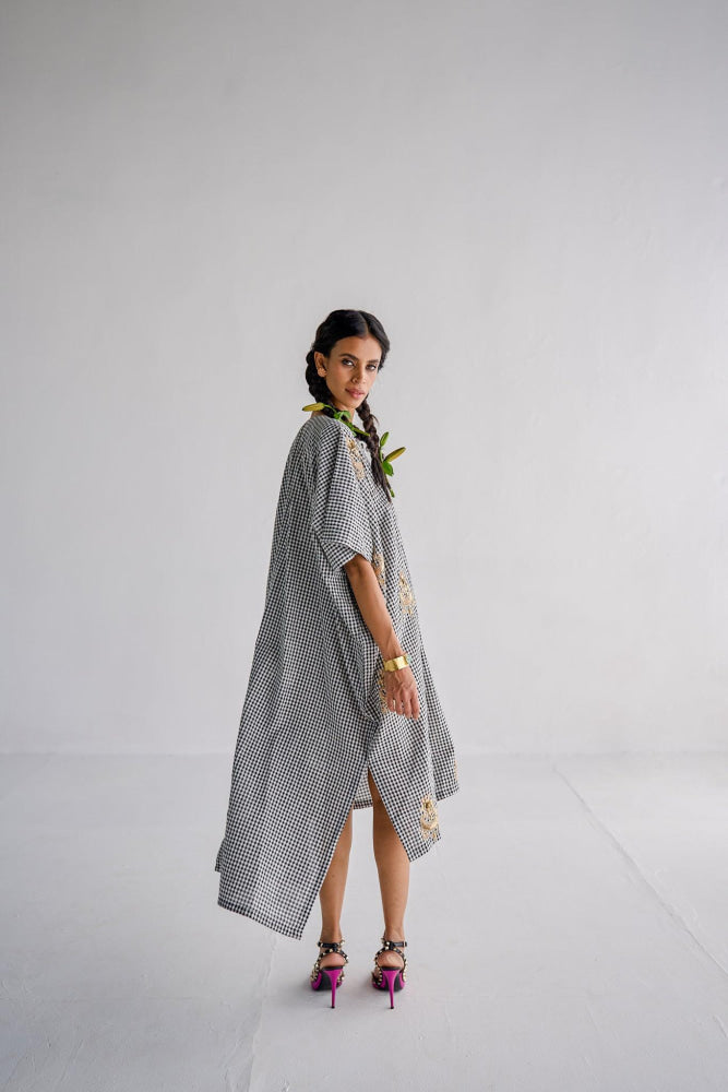 CHECK KAFTAN - Esha Arora