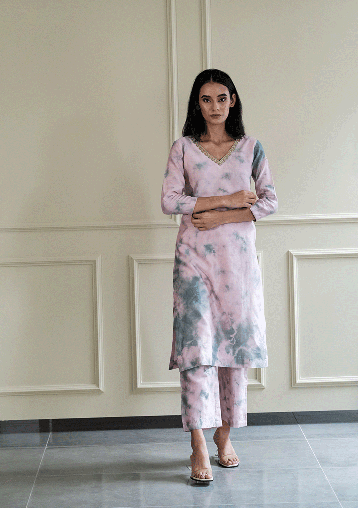 CORRINE - Esha Arora