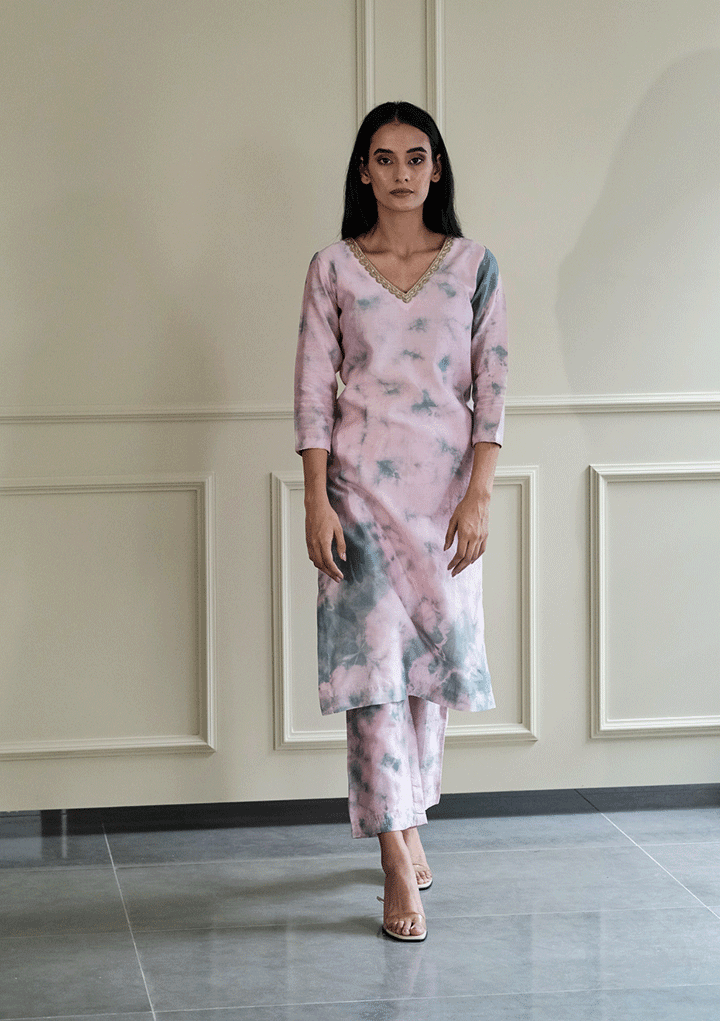 CORRINE - Esha Arora