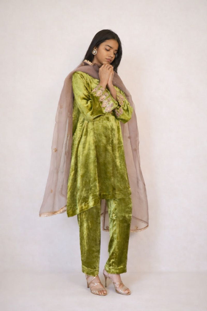 GREEN KURTA SET - Coord set