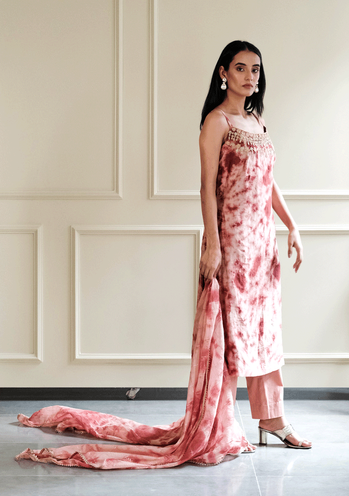 JULIET - Esha Arora