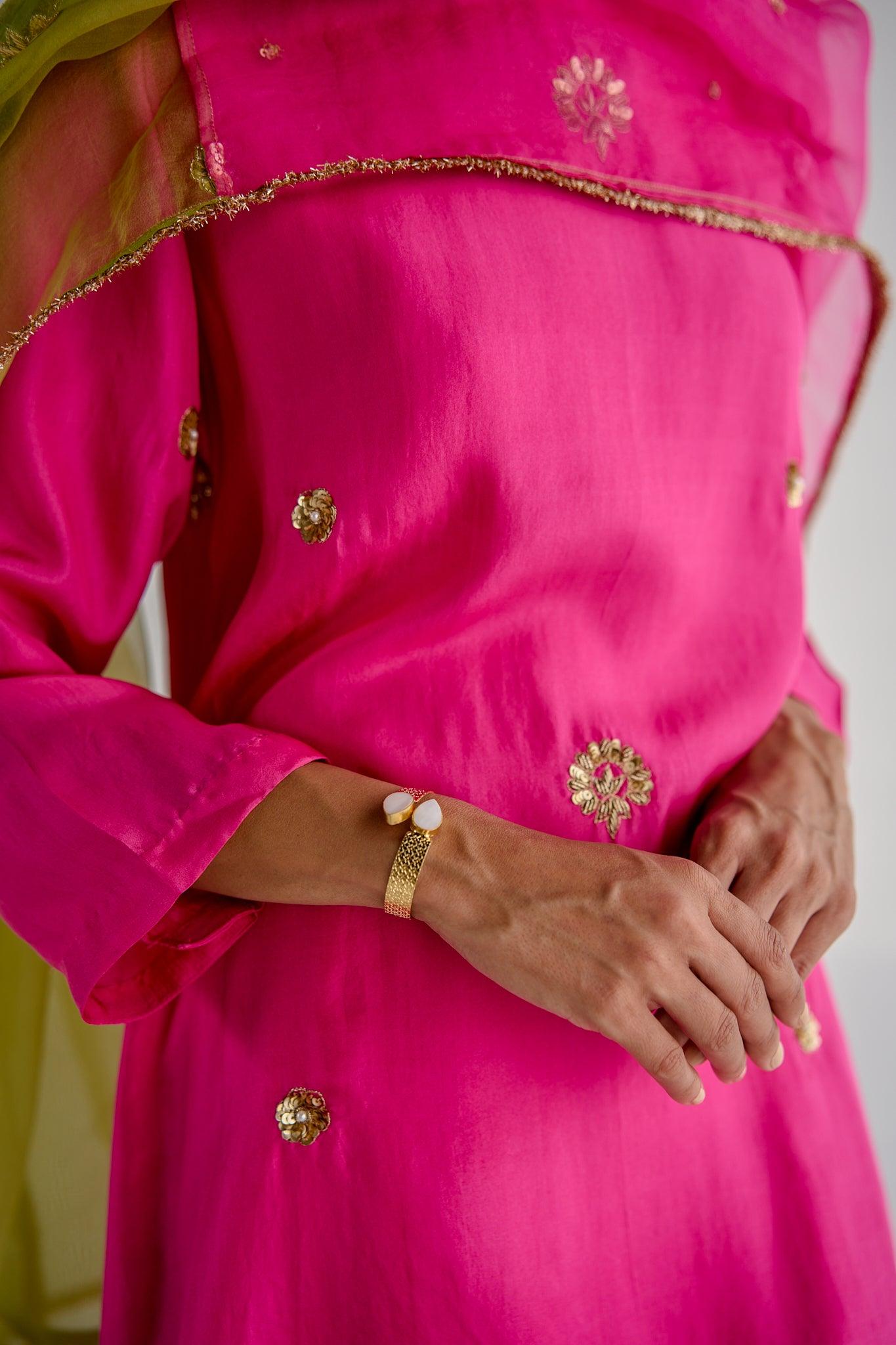 PINK SUIT - Esha Arora
