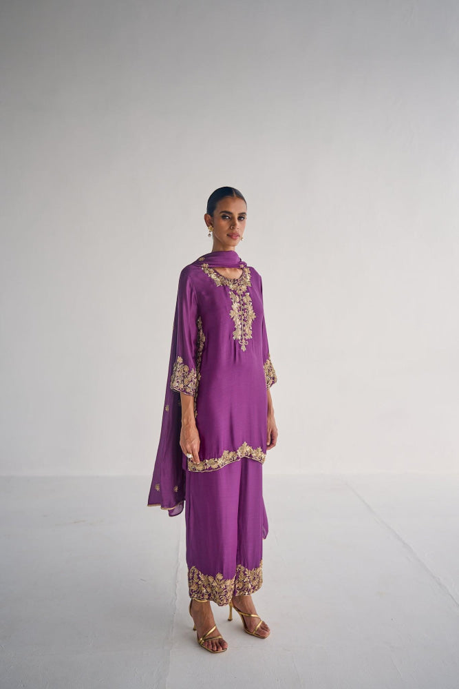 PURPLE SUIT - Esha Arora